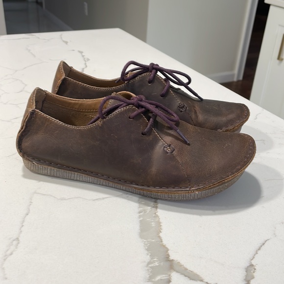 Clarks Shoes - CLARKS ARTISAN Janey Mae Brown Leather Oxford Shoe underfoot cushioning size 6